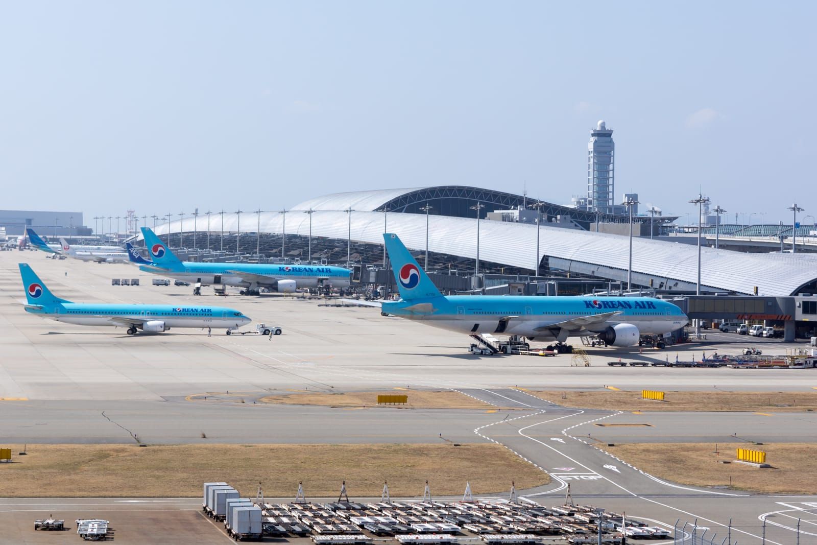 Kansai International Airport Terminal 1 seen from the observation hall, with aircraft at the gates